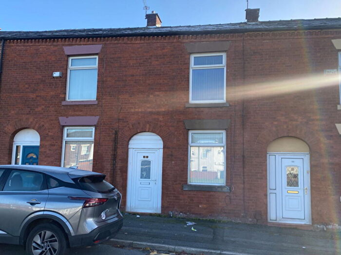 2 Bedroom Terraced House For Sale In Victoria Street, Chadderton, OL9