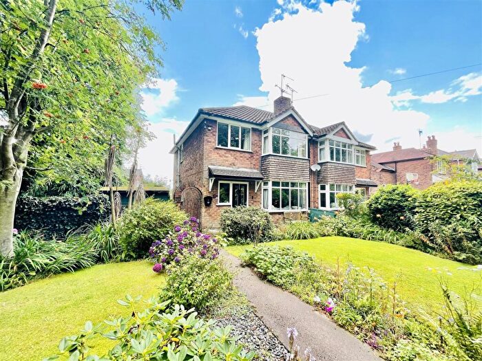 3 Bedroom Semi-Detached House For Sale In Moss Road, Winnington, Northwich, CW8