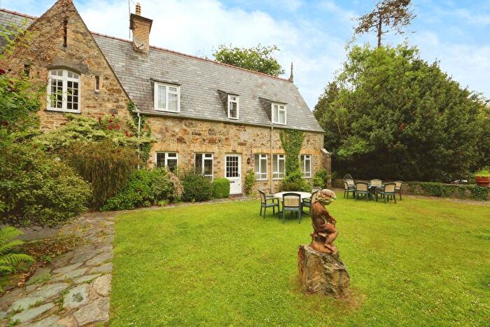 3 Bedroom Semi-Detached House For Sale In Glynyweddw Estate, Llanbedrog, Gwynedd, LL53