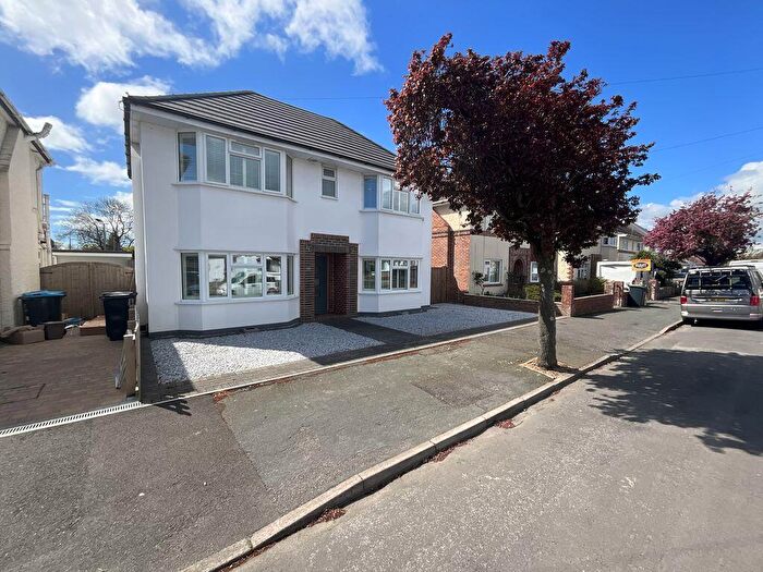 4 Bedroom Detached House For Sale In Christchurch, BH23