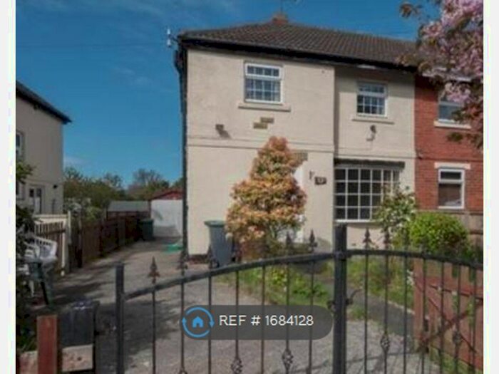 3 Bedroom Semi-Detached House To Rent In Ashbourne Road, Bradford, BD2