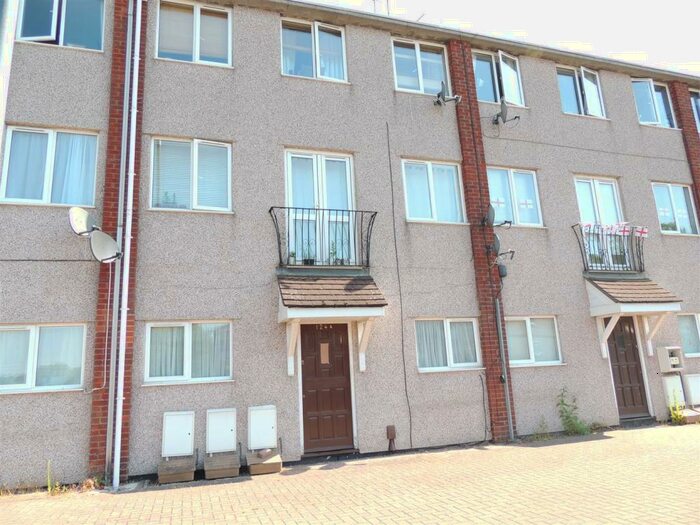 2 Bedroom Apartment To Rent In Pound Road, Bristol, BS15