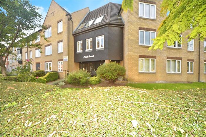 2 Bedroom Flat For Sale In Finch Court, Sidcup, DA14