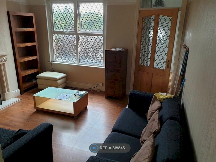 3 Bedroom Terraced House To Rent In Lincoln Street, Wakefield, WF2