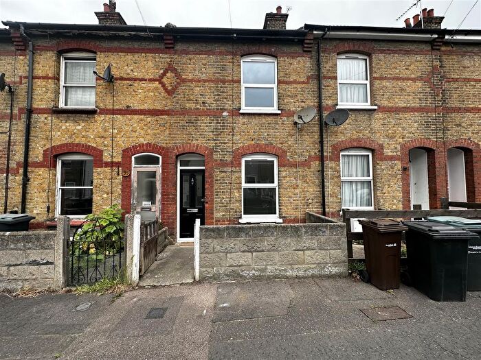 2 Bedroom Terraced House To Rent In Five Ash Road, Gravesend, DA11