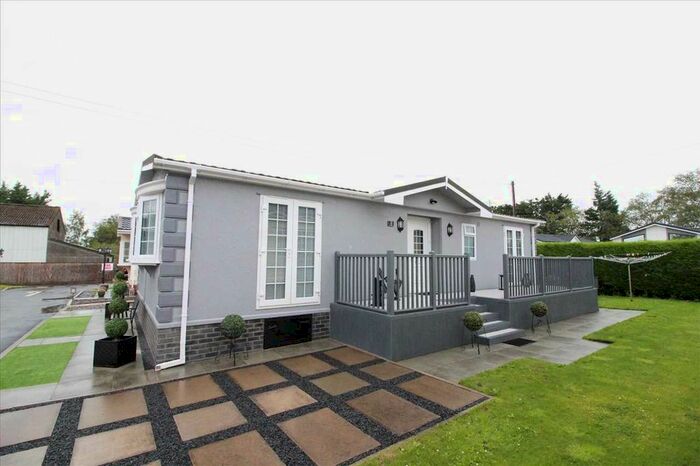 2 Bedroom Detached House For Sale In Stopgate Lane, Simonswood, Liverpool, L33