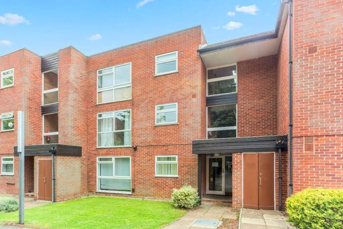 2 Bedroom Flat To Rent In Beech Road, Oxford, Oxfordshire, OX3