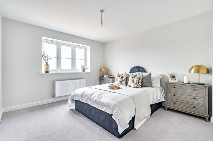 4 Bedroom Detached House For Sale In Hackney Way, Mortimer Common, Reading, Berkshire, RG7