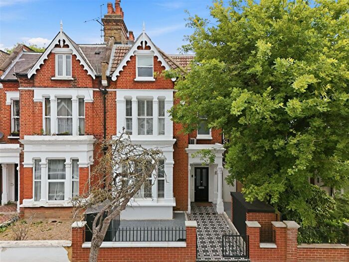 5 Bedroom Semi-Detached House For Sale In Stile Hall Gardens, Chiswick, W4