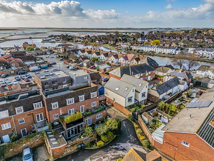 3 Bedroom End Terrace House For Sale In Nile Street, Emsworth Central, PO10