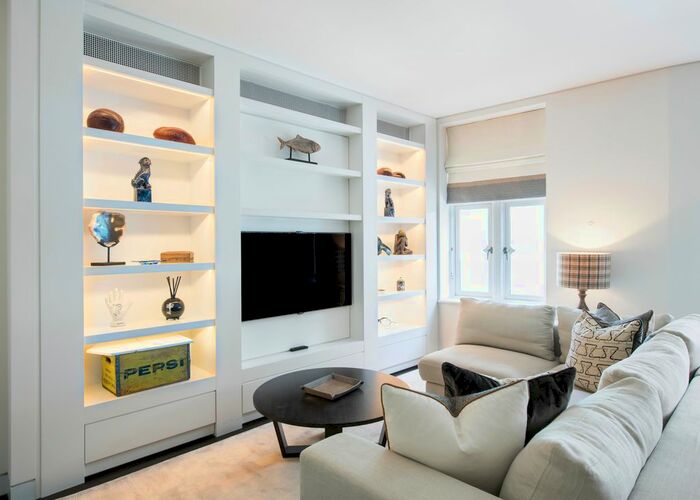 2 Bedroom Flat To Rent In Duke Street, Mayfair, London, W1K