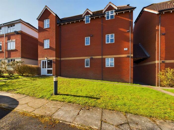 2 Bedroom Flat To Rent In Pinkers Mead, Emersons Green, Bristol, BS16