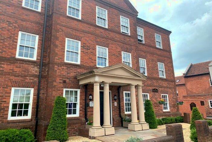 2 Bedroom Flat To Rent In Garrick House, Lichfield, WS13