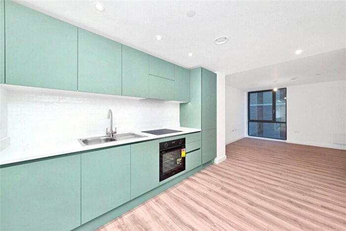 2 Bedroom Apartment To Rent In Calibra Court, Kimpton Road, Luton, LU2