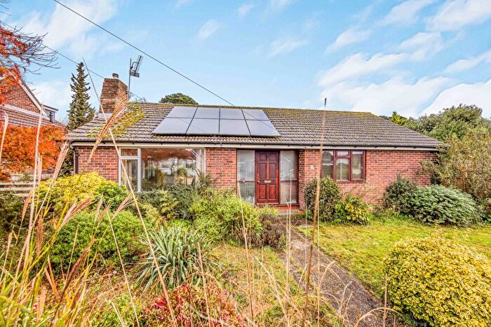 3 Bedroom Detached Bungalow For Sale In Oaktree Drive, Emsworth, PO10