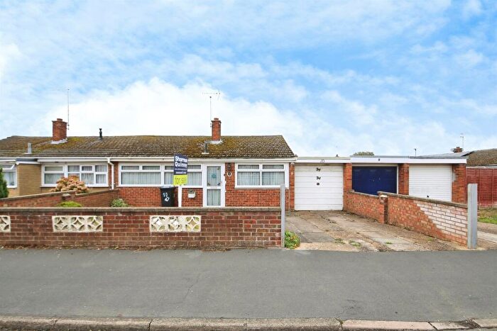 2 Bedroom Semi-Detached Bungalow For Sale In Lawson Avenue, Peterborough, PE2