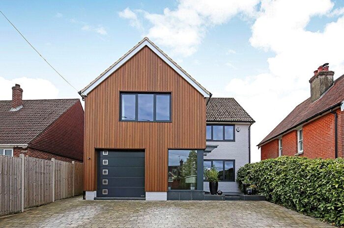 4 Bedroom Detached House For Sale In North Lane, Nomansland, Salisbury, Wiltshire, SP5