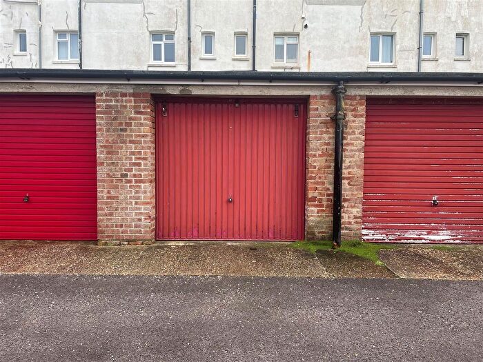 Garage / Parking To Rent In Hythe Road, Worthing, BN11