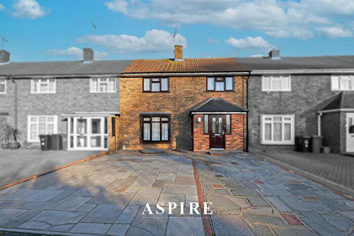 3 Bedroom Terraced House For Sale In ** Chain Free ** Great Spenders, Basildon, SS14