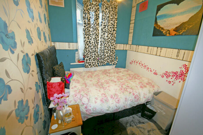 3 Bedroom End Of Terrace House For Sale In Fairfield Road, Ilford, IG1