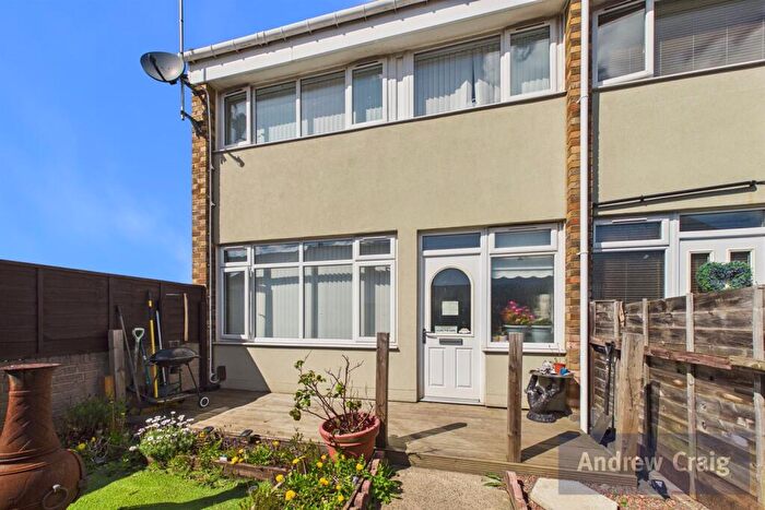 3 Bedroom End Of Terrace House For Sale In Torquay Parade, Hebburn, NE31