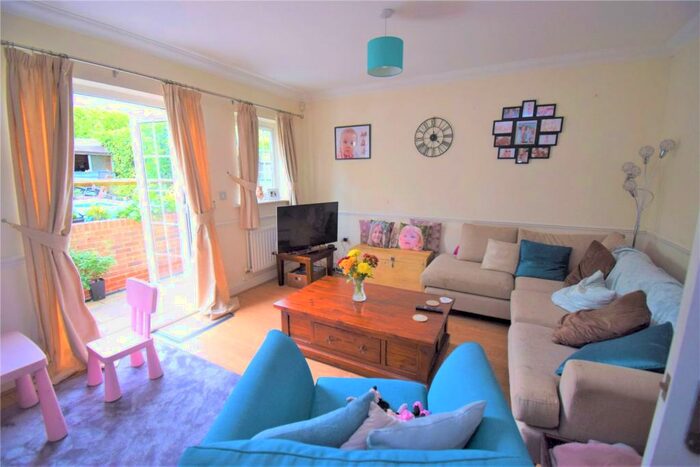 3 Bedroom Garage / Parking To Rent In Lent Green, Burnham, Buckinghamshire, SL1