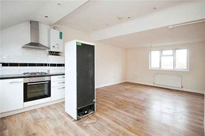 3 Bedroom Flat To Rent In Maberley Road, London, SE19