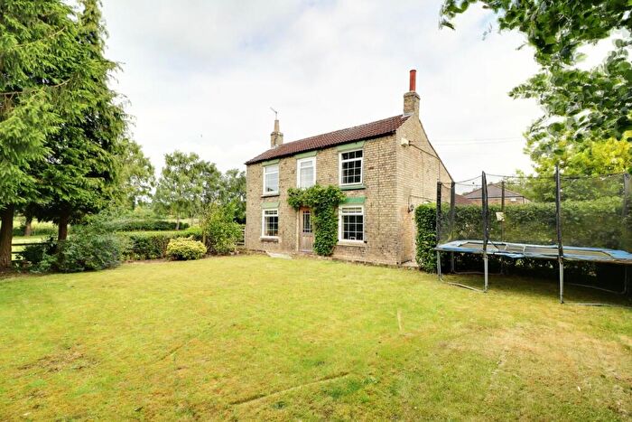 3 Bedroom Detached House For Sale In Caistor Road, Melton Ross, New Barnetby, DN38