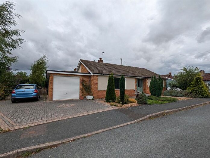 3 Bedroom Detached Bungalow To Rent In Orchard Close, Kingstone, HR2