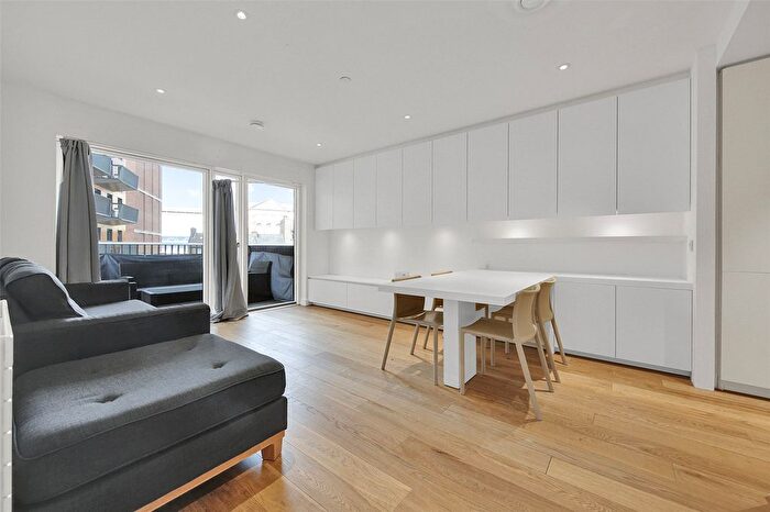 1 Bedroom Flat For Sale In Maud Street, Canning Town, London, E16