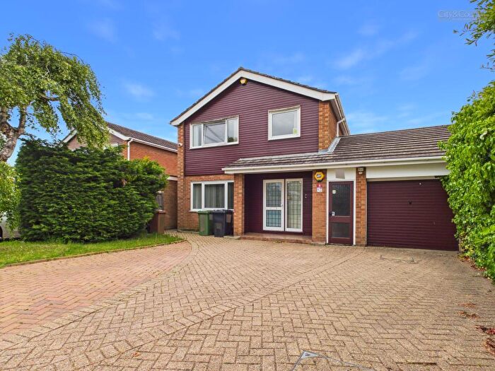 4 Bedroom Detached House For Sale In Chatsworth Place, Peterborough, PE3