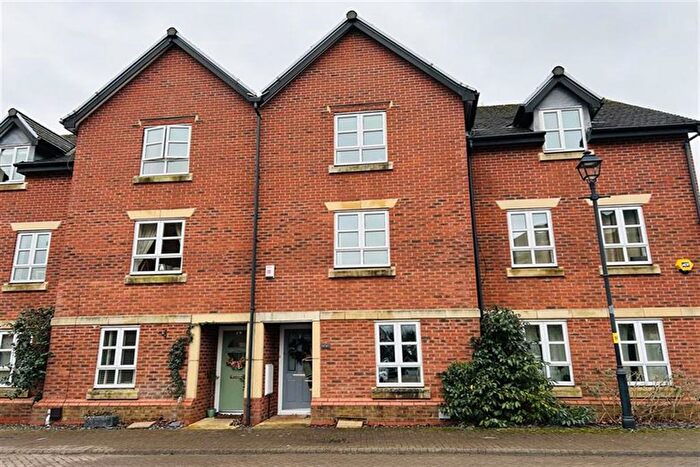 4 Bedroom Terraced House For Sale In Springbank Gardens, Lymm, WA13