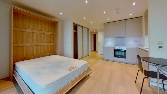 Apartment To Rent In Saffron Central Square, Croydon, CR0