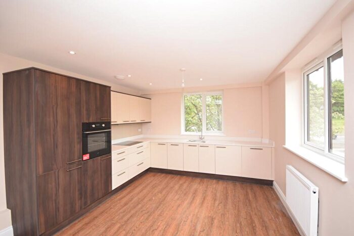 2 Bedroom Apartment To Rent In Hickleys Court, South Street, Farnham, Surrey, GU9