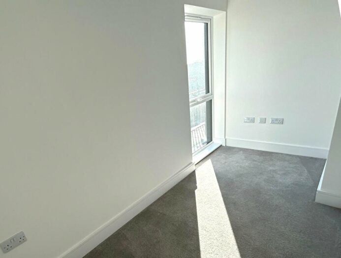 2 Bedroom Flat To Rent In Davigdor Road, Hove, BN3