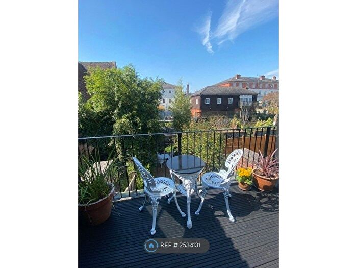 2 Bedroom End Of Terrace House To Rent In Water Lane, Winchester, SO23