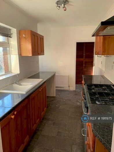 2 Bedroom Flat To Rent In Northbourne Road, Jarrow, NE32