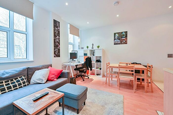 1 Bedroom Flat For Sale In Bromyard House, East Acton, London, W3