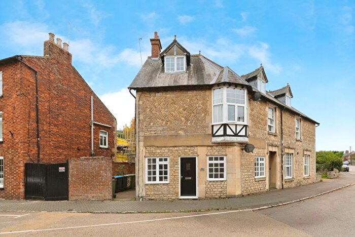 1 Bedroom Flat For Sale In South Street, Castlethorpe, Milton Keynes, Buckinghamshire, MK19