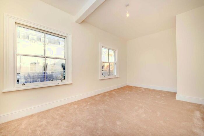 2 Bedroom Flat To Rent In High Street, London, W3