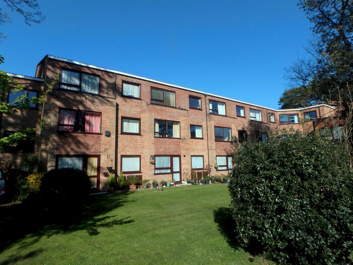 1 Bedroom Flat To Rent In Homefield House, Barton Court Road, New Milton BH25