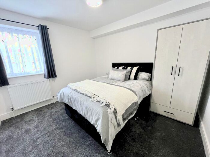 Studio To Rent In Blackmead, Studio, Peterborough, PE2