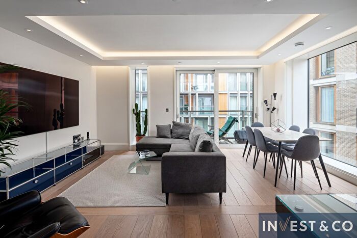 2 Bedroom Flat To Rent In Milford House, The Strand, WC2R