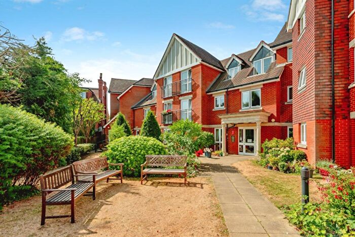 1 Bedroom Retirement Property For Sale In Linkfield Lane, Redhill, RH1