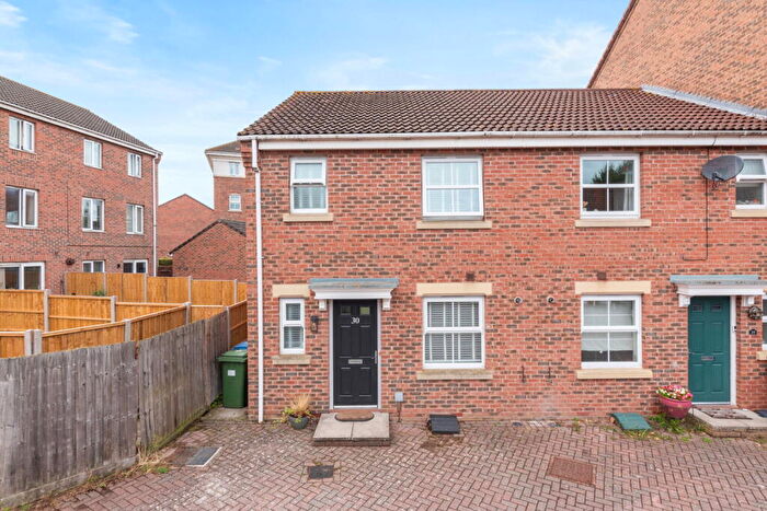 3 Bedroom End Of Terrace House For Sale In Moonstone Square, Sittingbourne, ME10