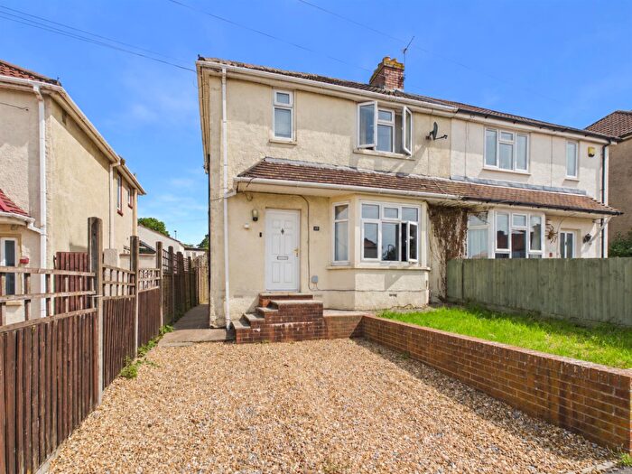 3 Bedroom Semi-Detached House For Sale In Woodyleaze Drive, Hanham, Bristol, BS15