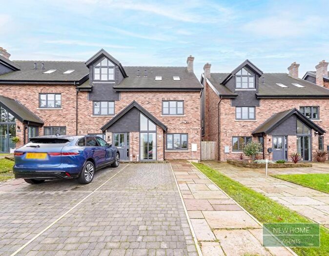 3 Bedroom End Terrace House For Sale In Windsor Place, Congleton, CW12