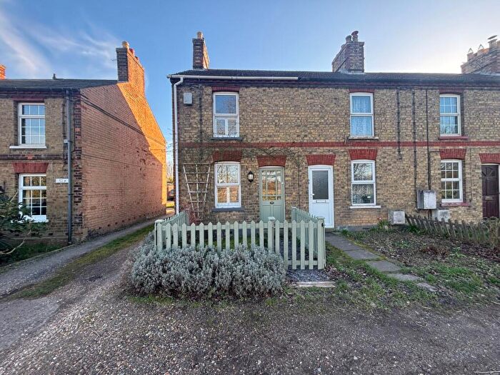 3 Bedroom End Of Terrace House To Rent In Blunham Road, Moggerhanger, MK44