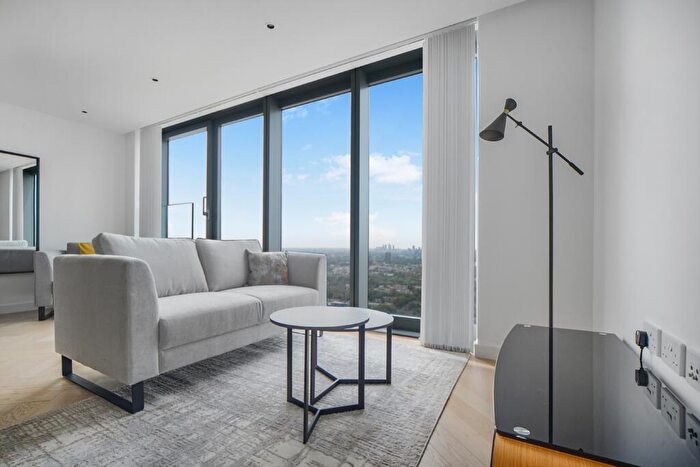 Apartment To Rent In Landmark Pinnacle, Marsh Wall, E14