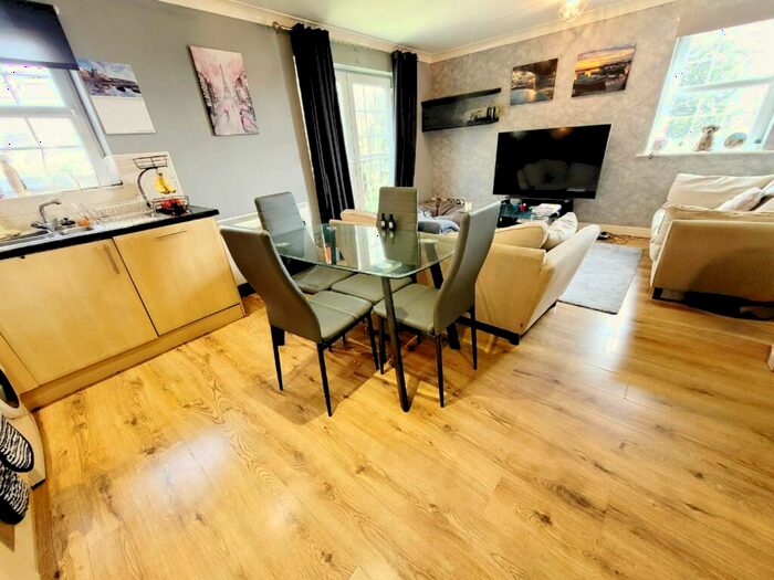 2 Bedroom Flat To Rent In Chaplin Close, M6